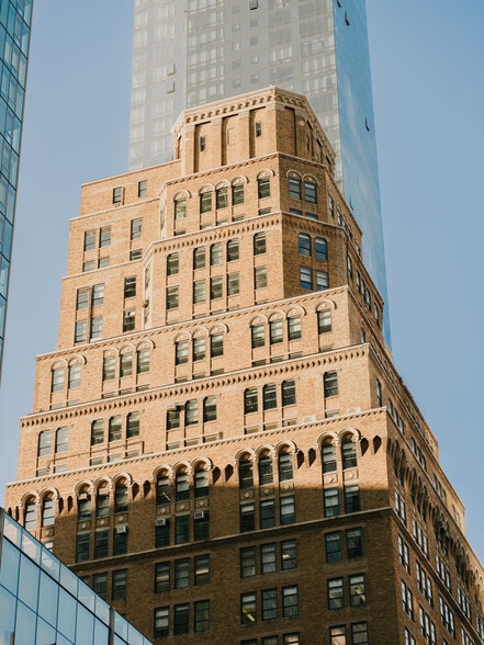 More Photos Of 875 Avenue of the Americas, New York Loft Creative Space For Lease