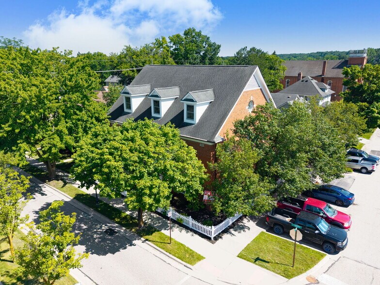 More Photos Of 206 E Liberty St, Milford Office For Sale