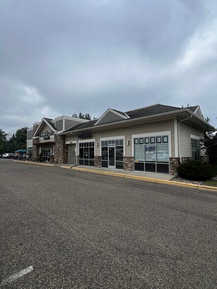Primary Photo Of 5401-5439 Shoreline Dr, Mound Unknown For Lease