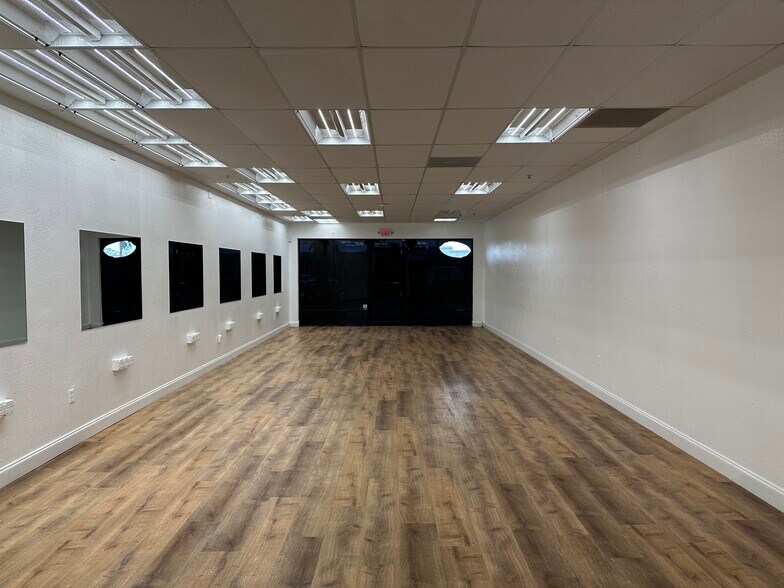 More Photos Of 701 JC Center Ct, Port Charlotte Storefront Retail Office For Sale