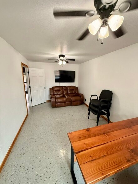 More Photos Of 6011 Highway 37, Tuttle Freestanding For Lease