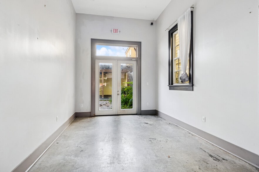 More Photos Of 2266 Saint Claude Ave, New Orleans Storefront Retail Residential For Lease