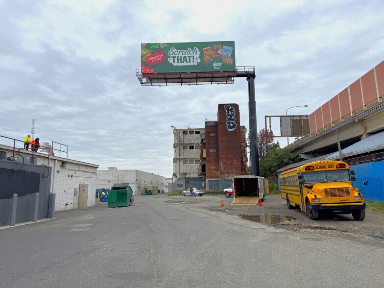 More Photos Of 1100R S Christopher Columbus Blvd, Philadelphia Industrial For Sale