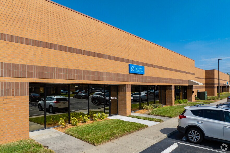 More Photos Of 10500 University Center Dr, Tampa Light Distribution For Lease