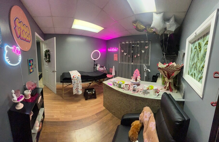 More Photos Of 1716 Saint Albans Dr, Raleigh General Retail For Lease