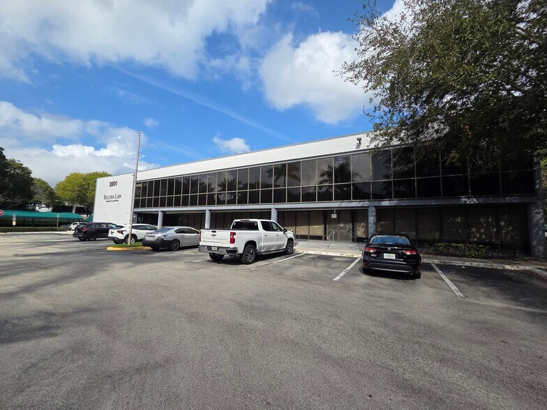 More Photos Of 2201 NW Corporate Blvd, Boca Raton Medical For Lease