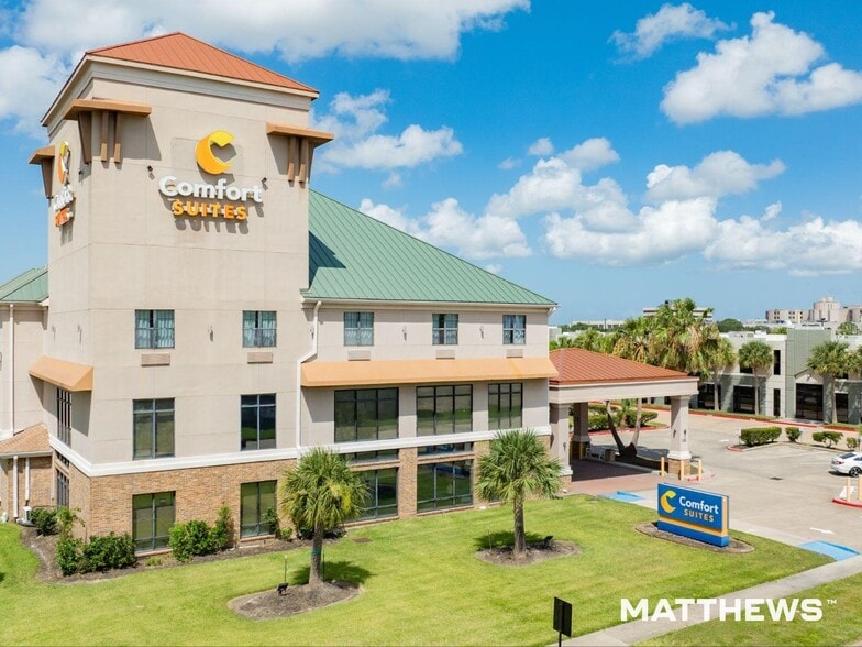 More Photos Of 16931 Texas Ave, Webster Hotel For Sale
