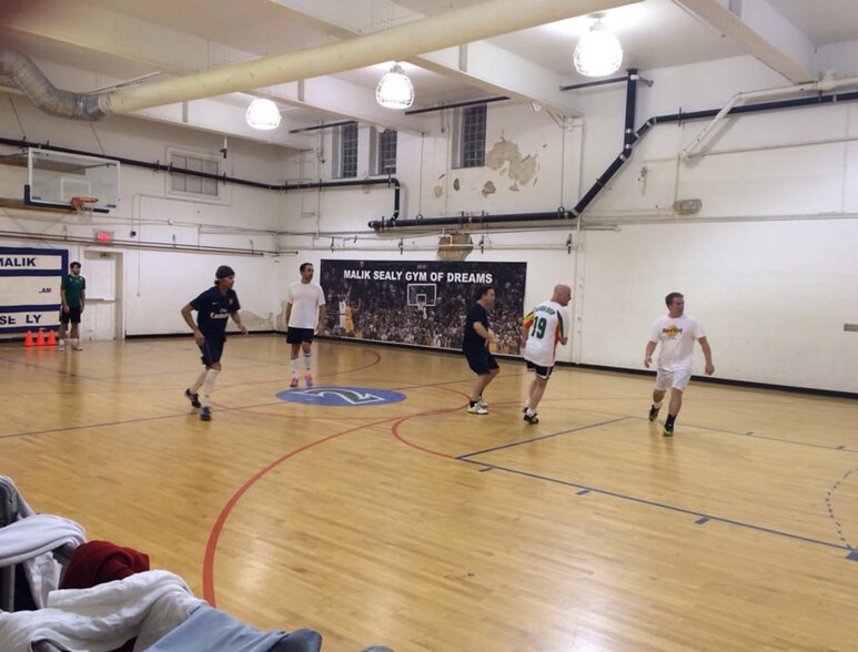 More Photos Of 905 4th Avenue S Ave, Minneapolis Specialty For Sale