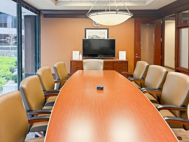 More Photos Of 303 Perimeter Ctr N, Atlanta Coworking Space