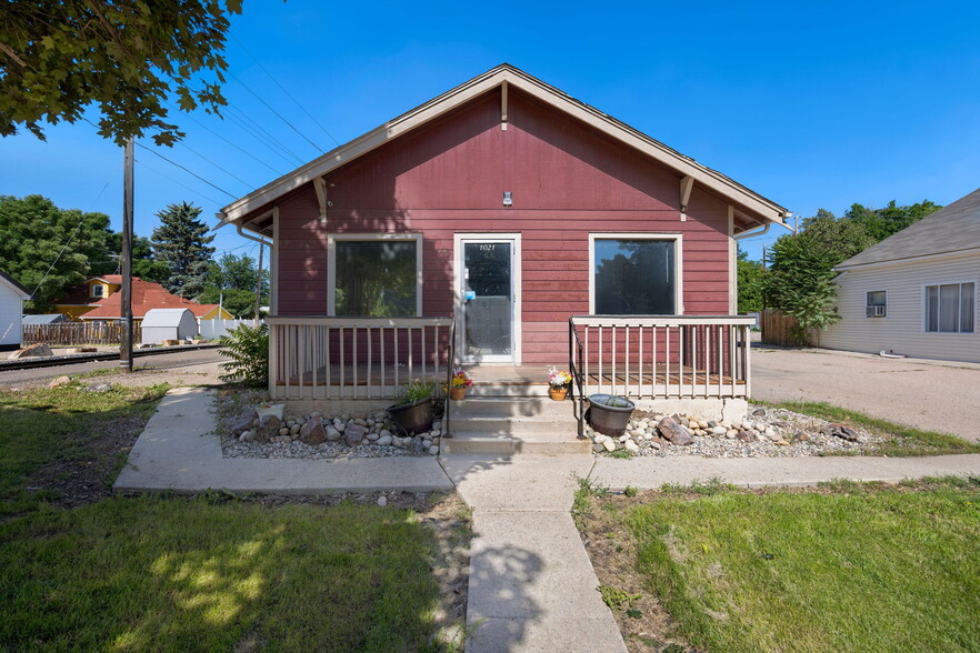 Primary Photo Of 1021 N Lincoln Ave, Loveland Freestanding For Sale