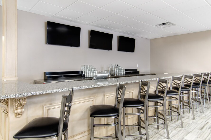 More Photos Of 2700 W 18th Ave, Emporia Hotel For Sale