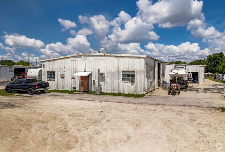 Primary Photo Of 4443 W 30th St, Bradenton Warehouse For Sale