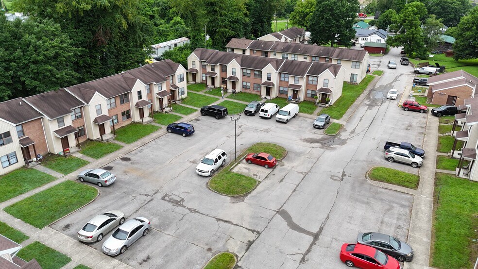 More Photos Of 77 Quail Holw, Inez Apartments For Sale