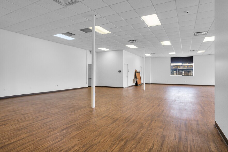 More Photos Of 132 W Cortland Ave, Jackson Office For Lease