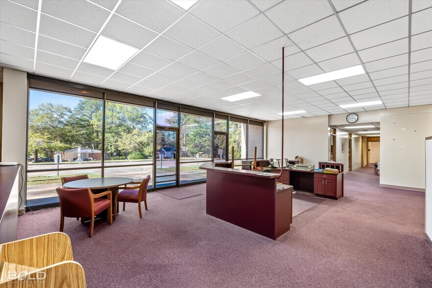 More Photos Of 523 Oxford Rd, Mansfield Office For Sale