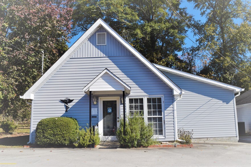 More Photos Of 334 N Broad St, Toccoa Office For Sale