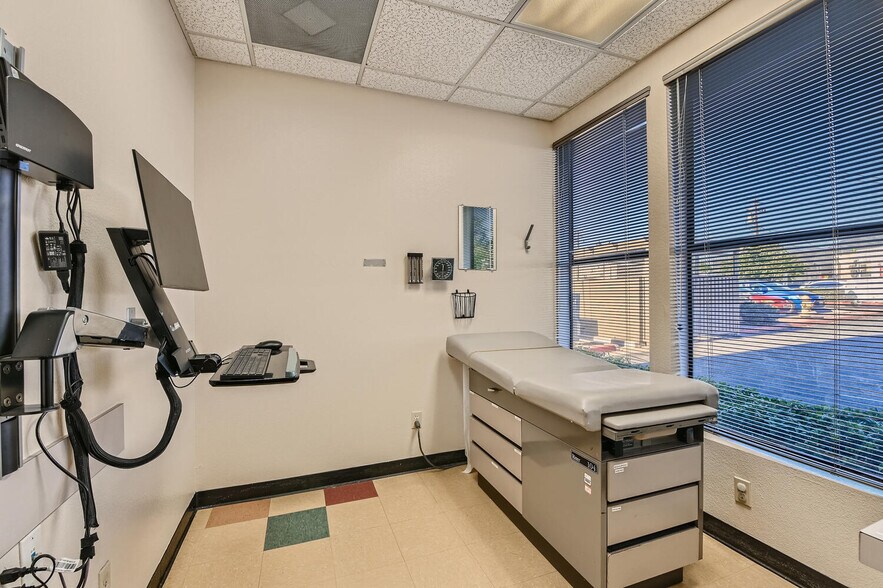 More Photos Of 2150 N Waterman Ave, San Bernardino Medical For Lease