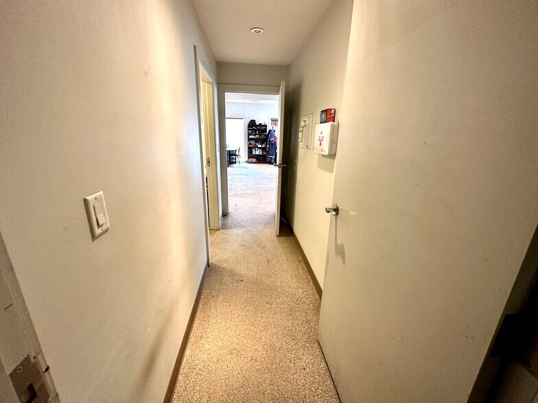 More Photos Of 4630 61 St, Red Deer Warehouse For Lease