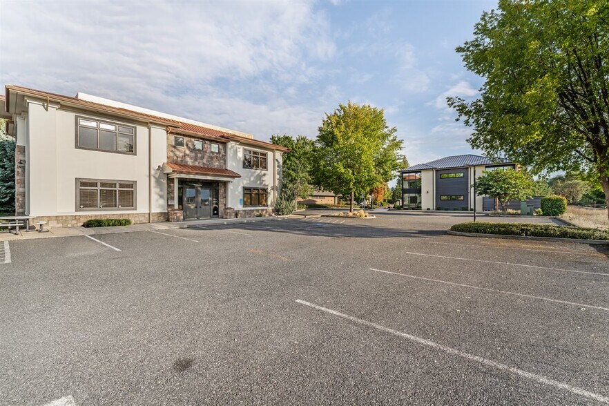 More Photos Of 817 Ohare Pky, Medford Loft Creative Space For Sale