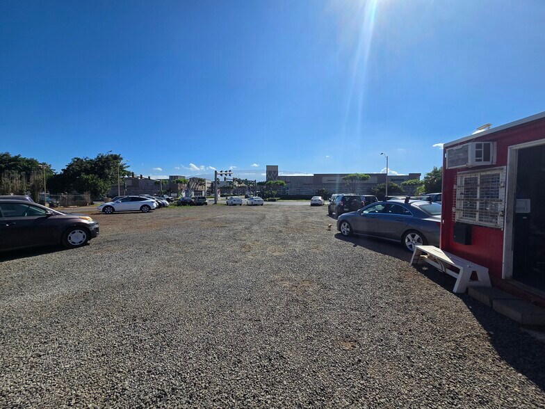 More Photos Of 59 Hookele St, Kahului Land For Lease