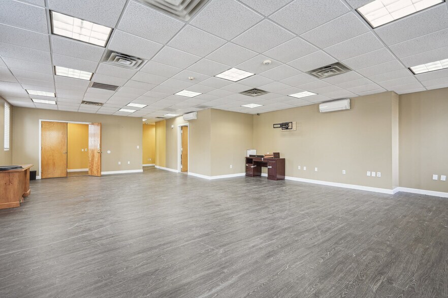 More Photos Of 200 South St, New Providence Medical For Sale