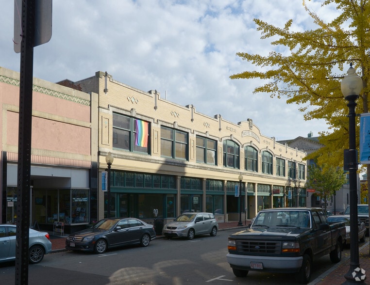More Photos Of 740-768 Purchase St, New Bedford Restaurant For Lease