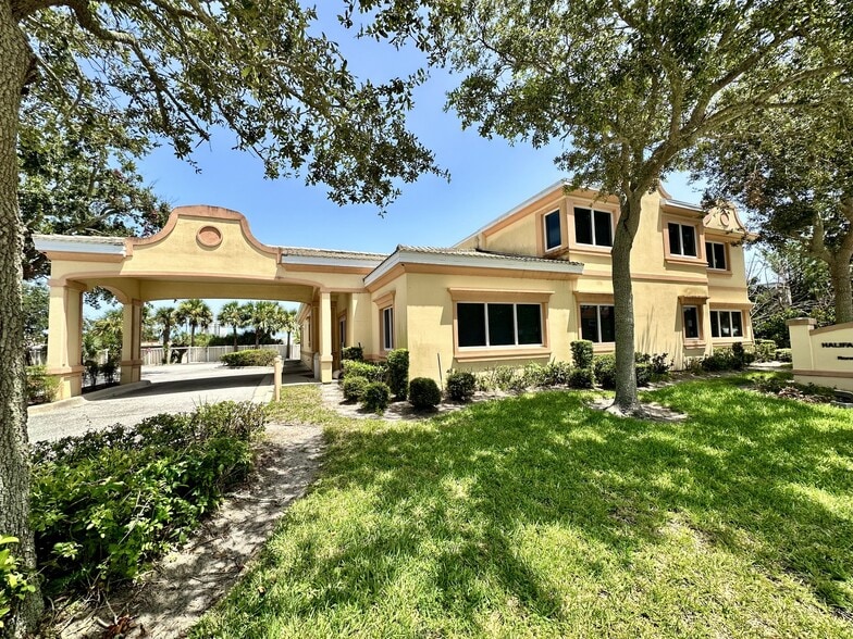 More Photos Of 614 Peninsula Dr, Daytona Beach Medical For Sale