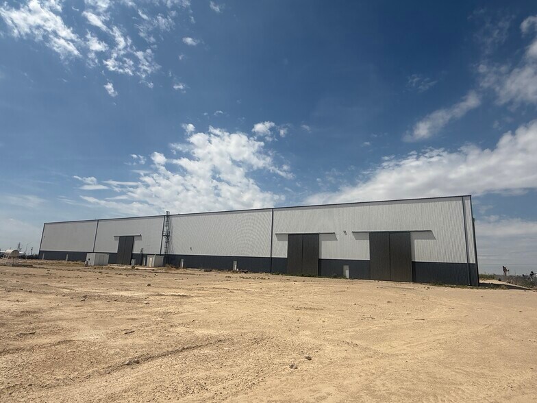 More Photos Of 8800 NW Loop 338, Odessa Warehouse For Sale