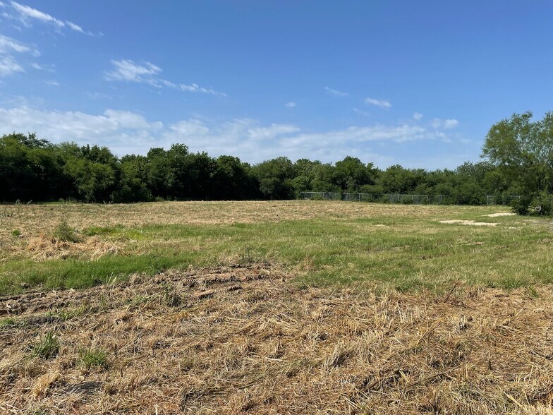 More Photos Of W Military Dr & Hwy 90, San Antonio Land For Sale