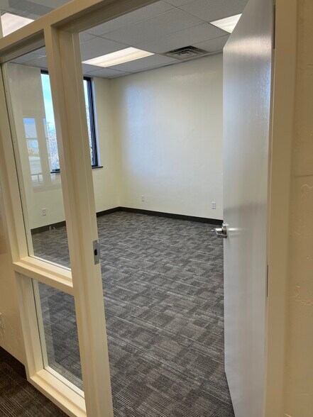 More Photos Of 60 E 100 N, Vernal Office For Lease