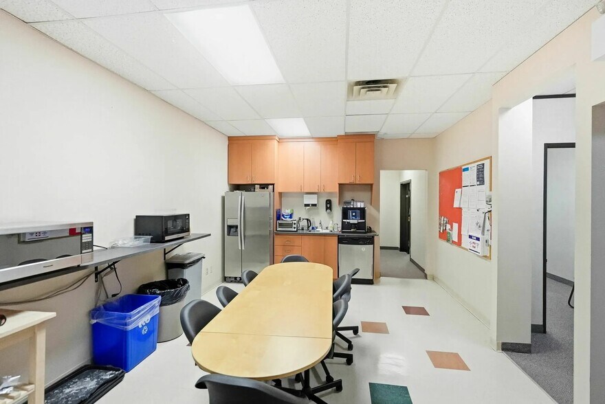 More Photos Of 1 Terence Matthews Cres, Ottawa Office For Sale