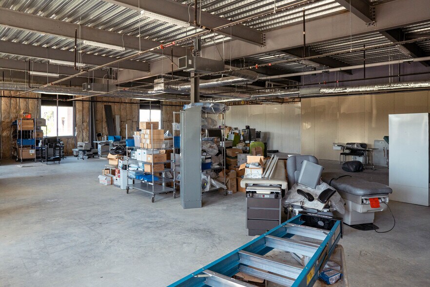 More Photos Of 163 River Oaks Dr, Canton Medical For Lease