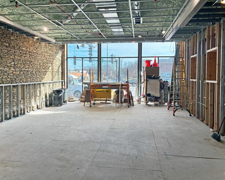 More Photos Of 101-105 W State St, Geneva Restaurant For Lease
