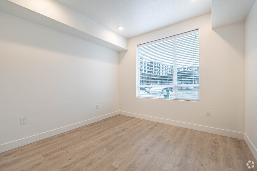 More Photos Of 1925 W North Temple, Salt Lake City Apartments For Lease