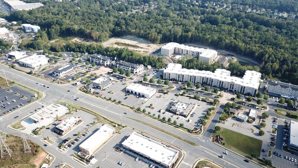 More Photos Of 1255 Creekshire Way, Winston-Salem General Retail For Lease