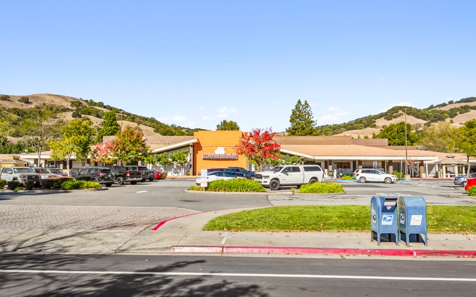 More Photos Of 101-199 San Marin Dr, Novato Unknown For Lease