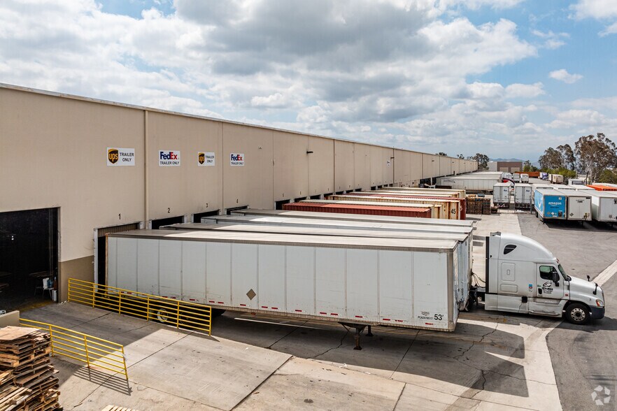 More Photos Of 10746-10788 Commerce Way, Fontana Warehouse For Lease