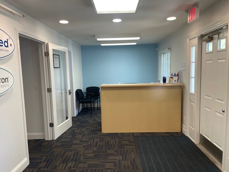 More Photos Of 615 Main St, Toms River Office For Sale