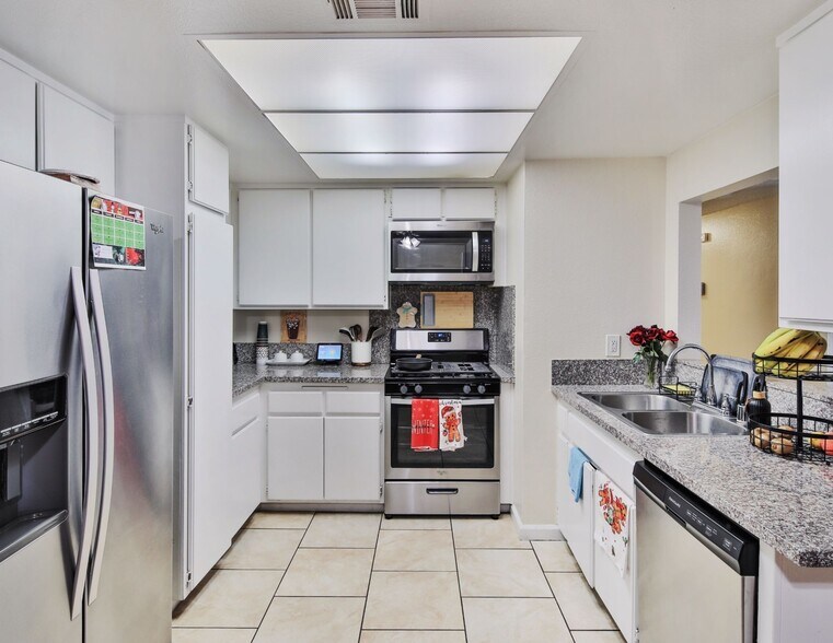 More Photos Of 1531 W Rialto Ave, Fontana Apartments For Sale