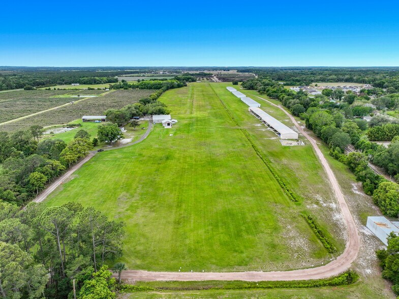 More Photos Of 7001 W Jones Ave, Mount Dora Airplane Hangar For Sale