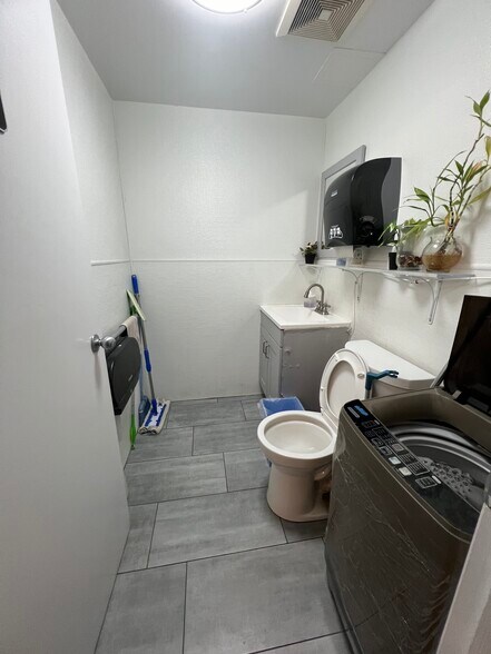 More Photos Of 8733 Justice Ave, Flushing Storefront Retail Residential For Lease