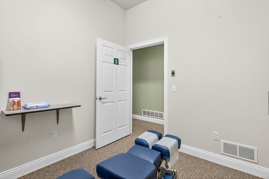 More Photos Of 160 Westmount Dr, Farmington Office For Sale