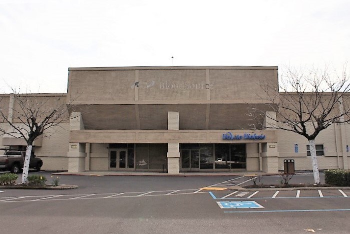 More Photos Of 1876-1880 Park Marina Dr, Redding Medical For Lease