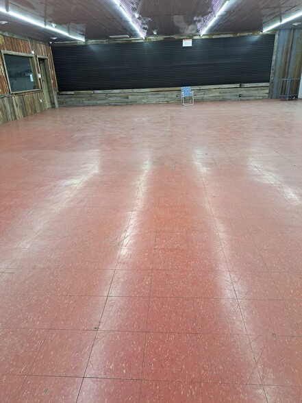 More Photos Of 6301 S York Hwy, Clarkrange Mixed Retail For Lease