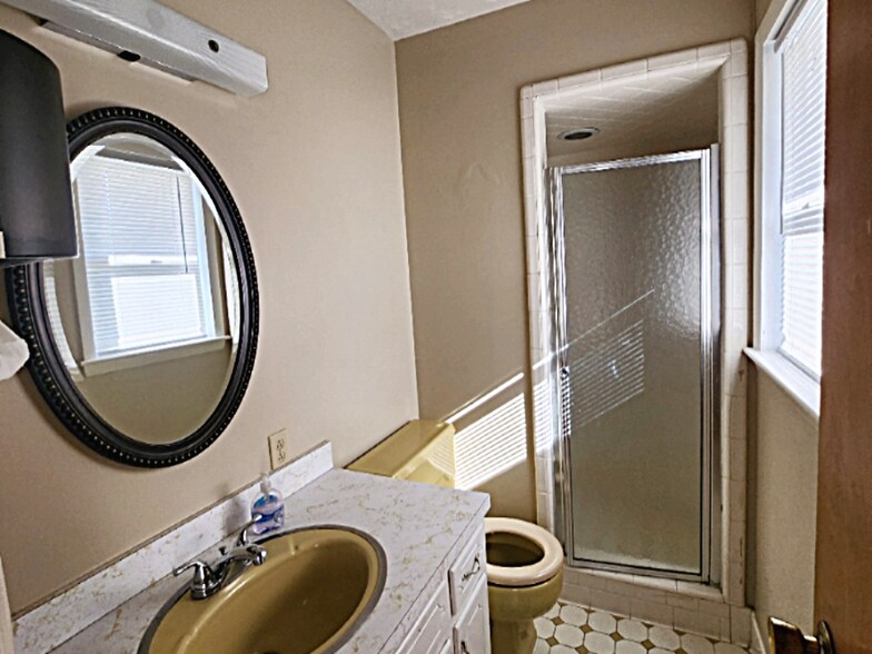 More Photos Of 7117 Raeford Rd, Fayetteville Freestanding For Lease