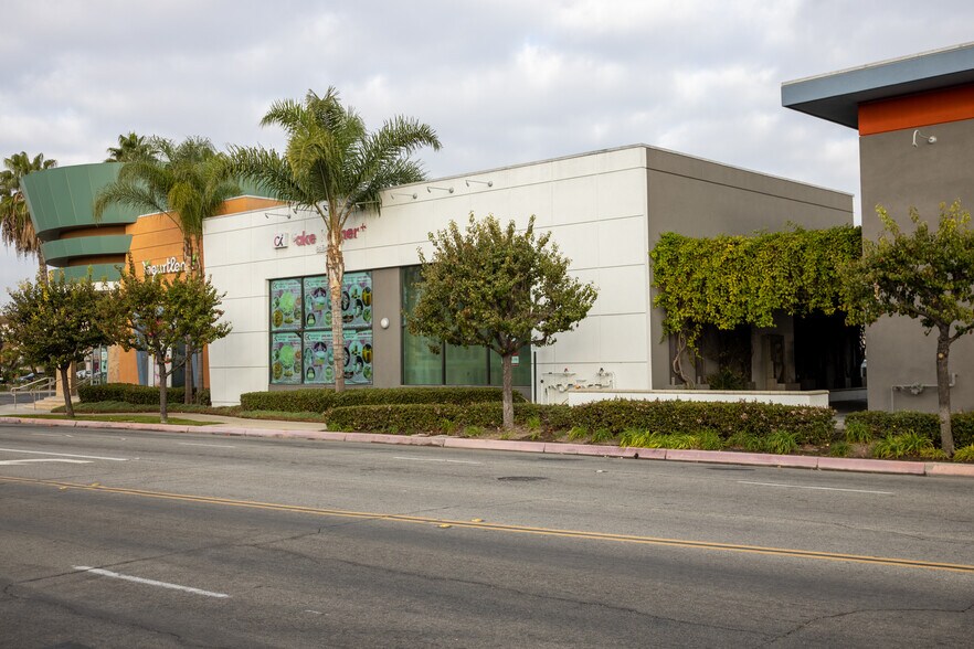 More Photos Of 18120-18182 Pioneer Blvd, Artesia Unknown For Lease