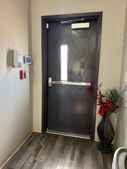 More Photos Of 1315 Chisholm Trail Pky, Duncan Medical For Sale
