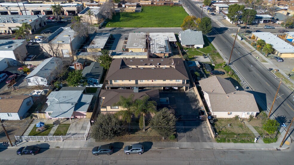 More Photos Of 165 N Hamilton Ave, Hemet Multifamily For Sale