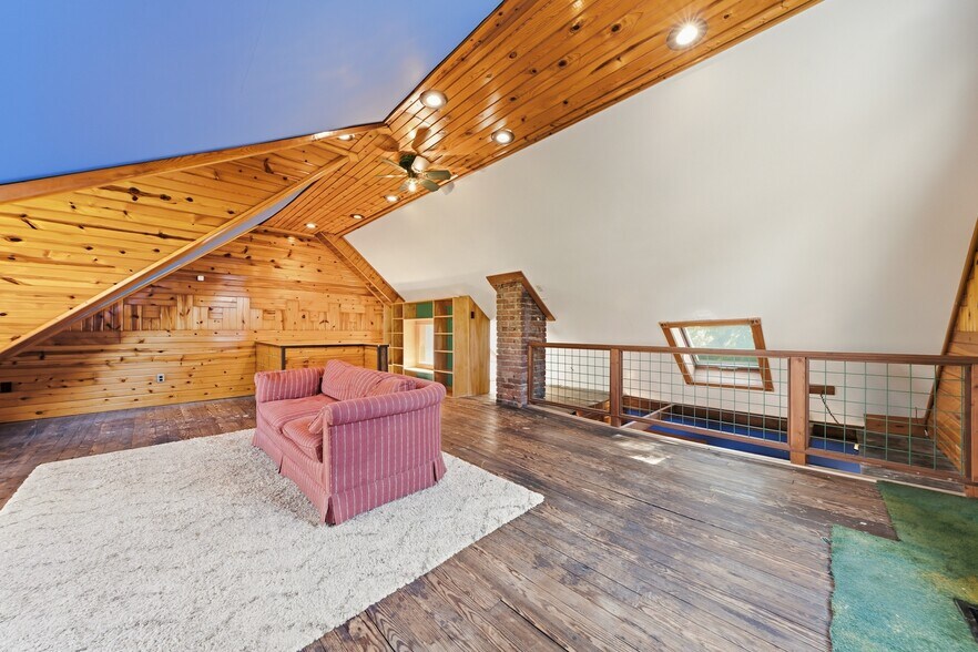 More Photos Of 12406 Larchmere Blvd, Cleveland General Retail For Sale