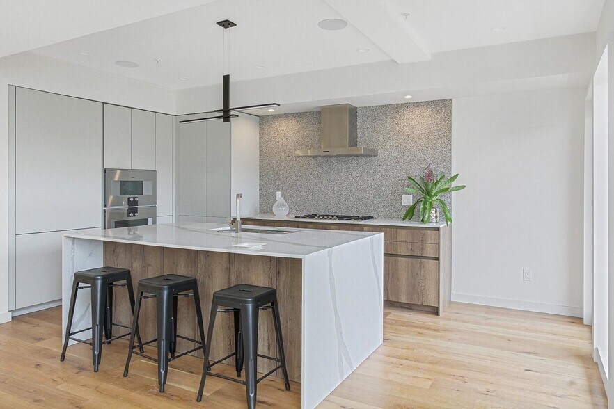More Photos Of 362 W Broadway, South Boston Apartments For Sale